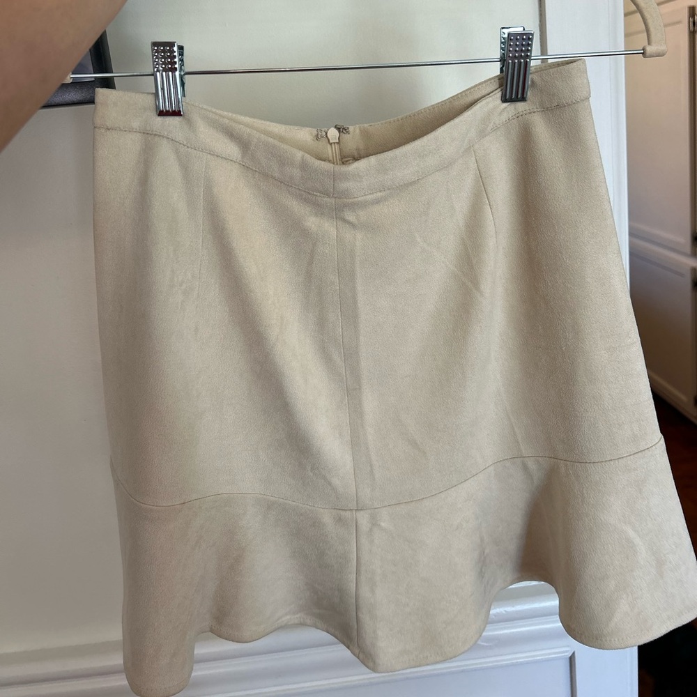 Velvet cream skirt